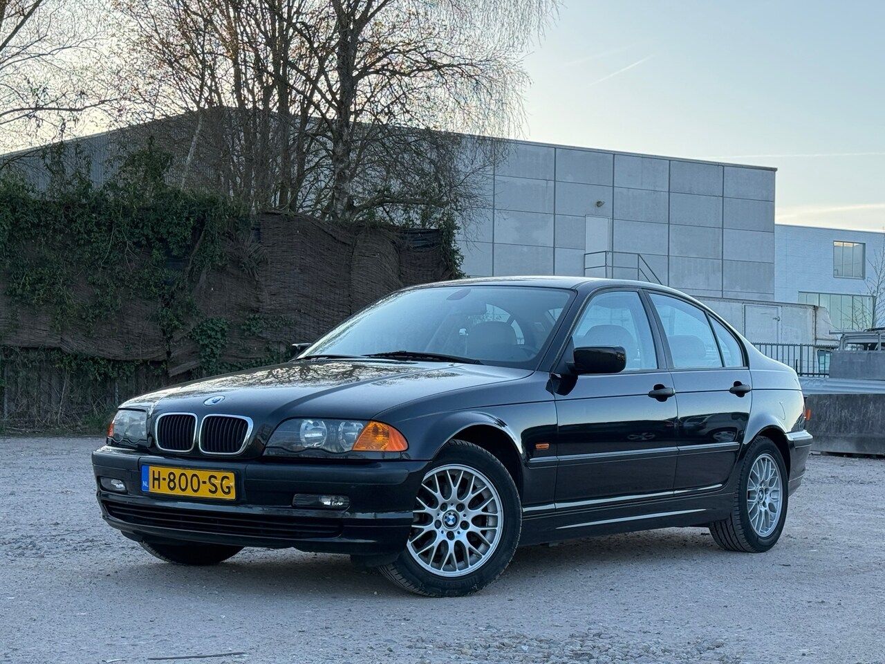 BMW 3-serie - 318i Executive/ AUTOMAAT/ VELGEN - AutoWereld.nl