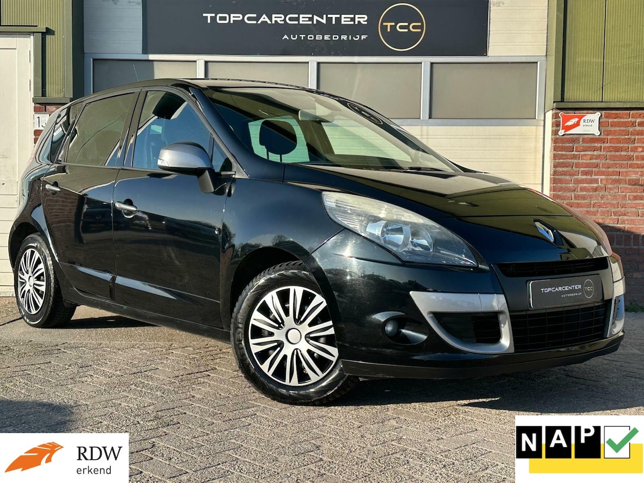 Renault Scénic - 1.6 Parisienne E85/AIRCO/TREKH/NAVI/APK/NAP - AutoWereld.nl