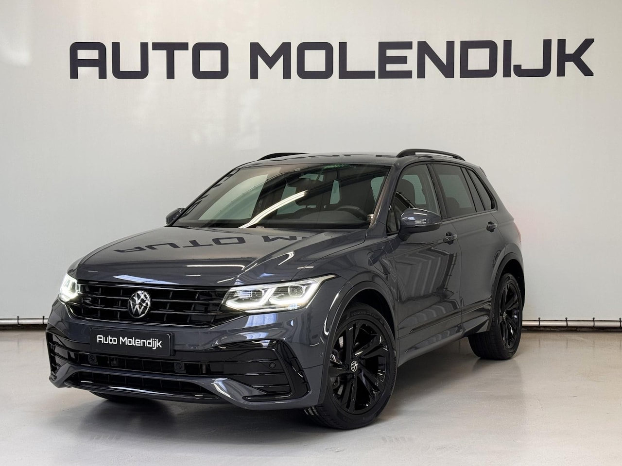 Volkswagen Tiguan - 1.4 TSI eHybrid R-Line IQ LED / ACC / Black pakket / Stuurverw. - AutoWereld.nl