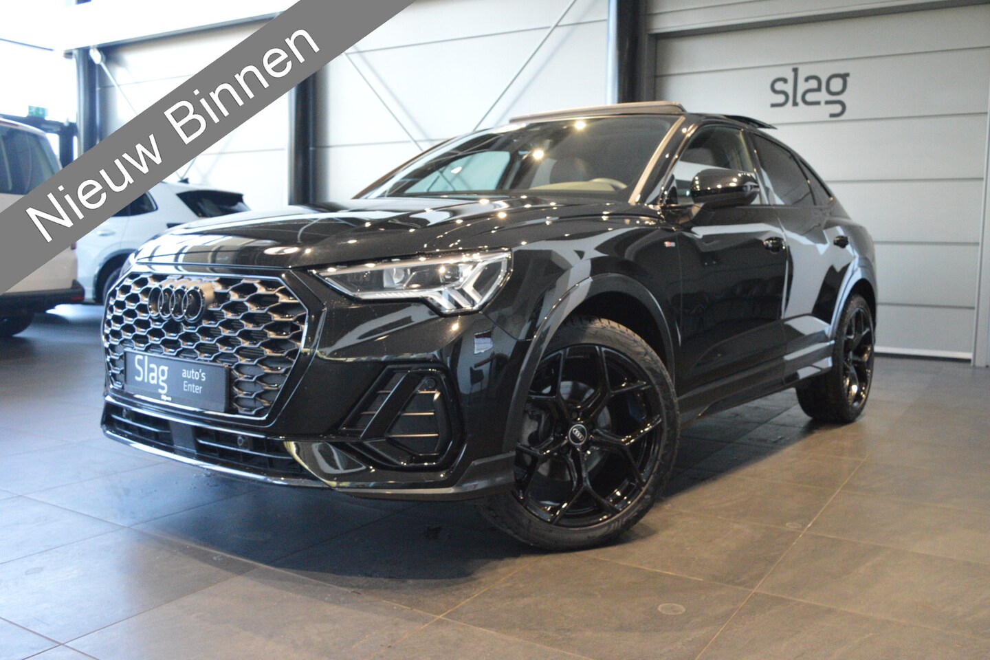 Audi Q3 Sportback - 35 TFSI S-LINE Black Style pano trekhaak camera 20 inch !! - AutoWereld.nl