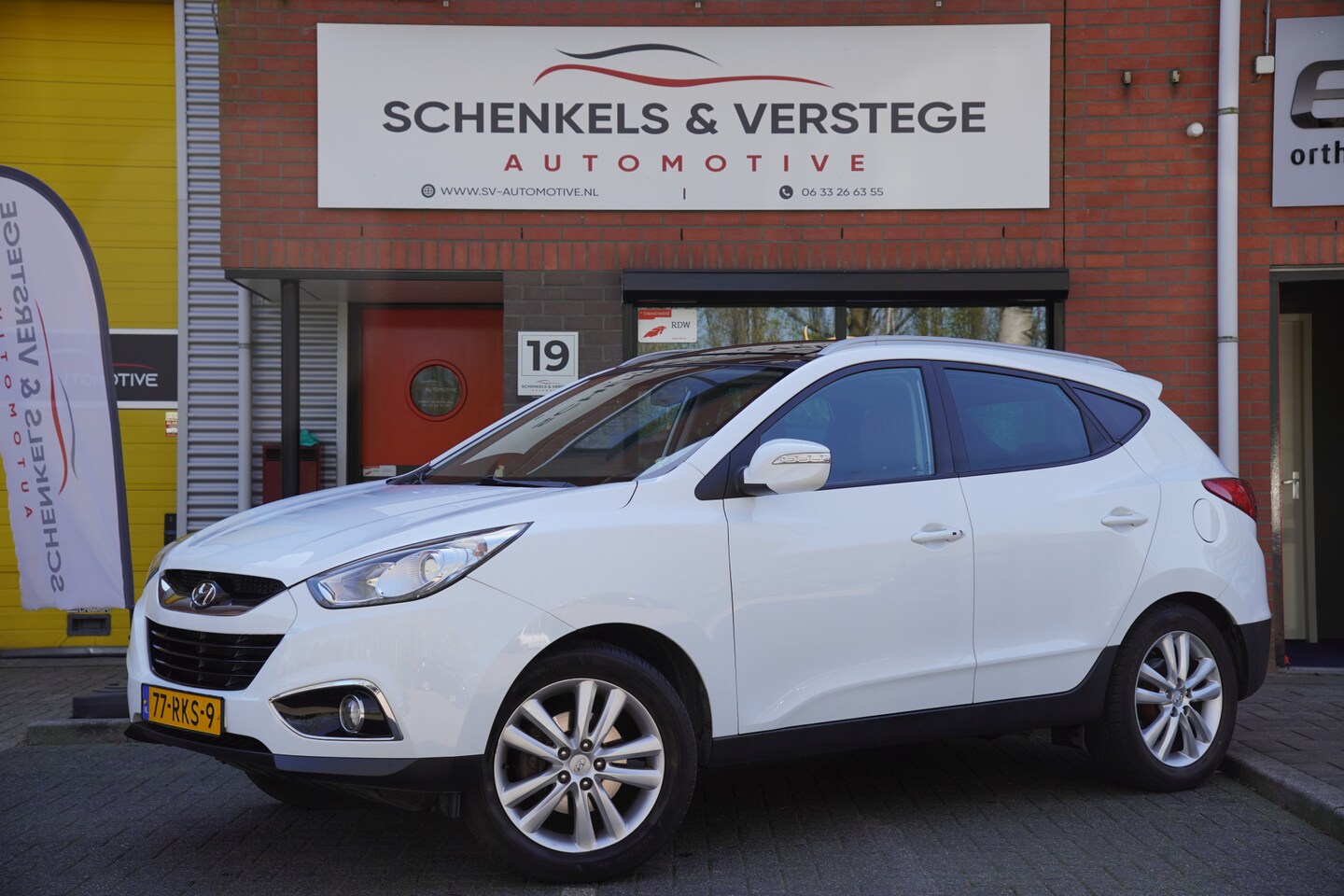 Hyundai ix35 - 2.0i 4WD i-Catcher / Panoramadak / Trekhaak / Camera / Stoelverwarming / - AutoWereld.nl