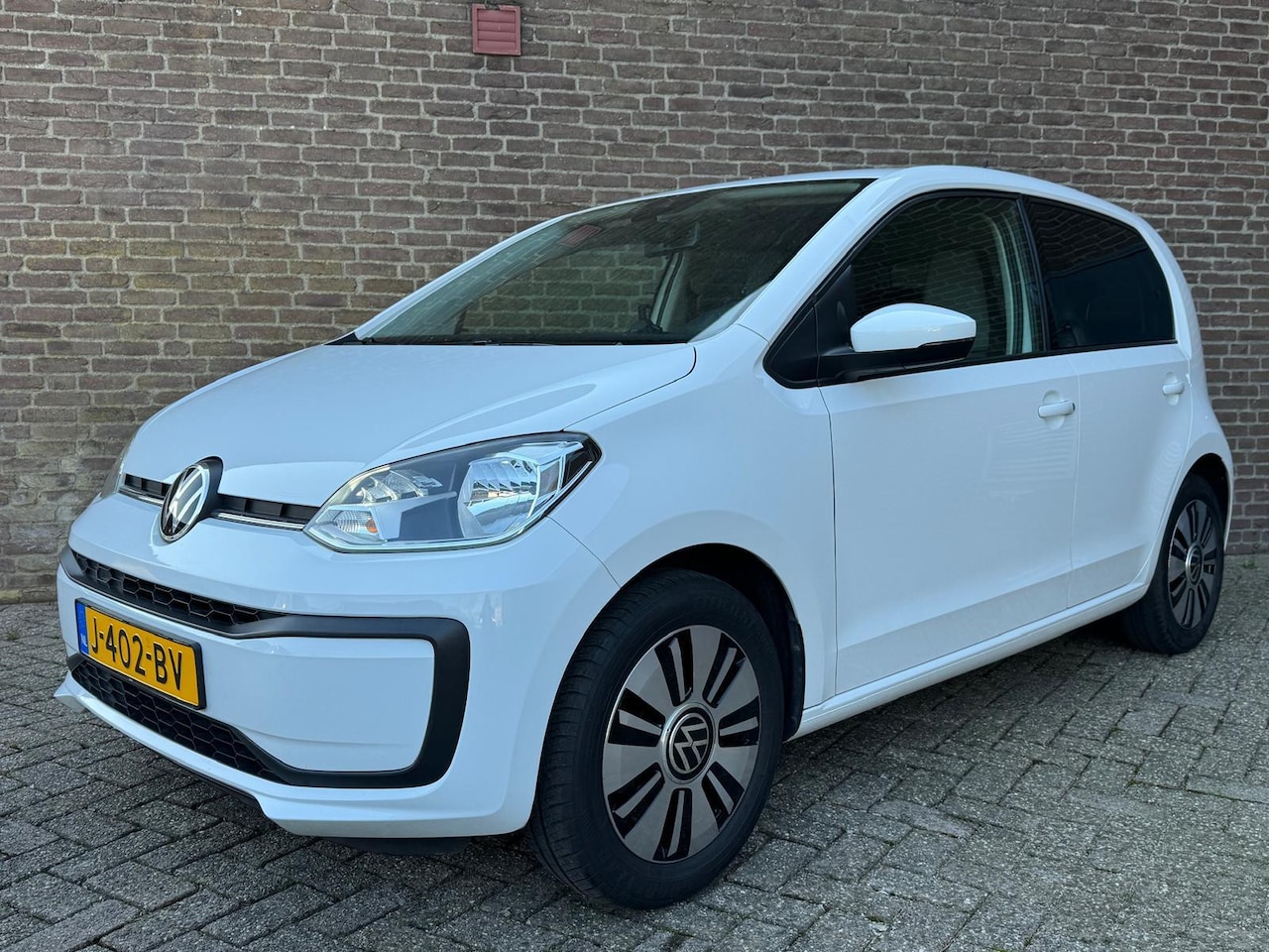 Volkswagen Up! - 1.0 BMT Move up! Airco Velgen Bluetooth DAB NL-Auto 1ste Eig. - AutoWereld.nl