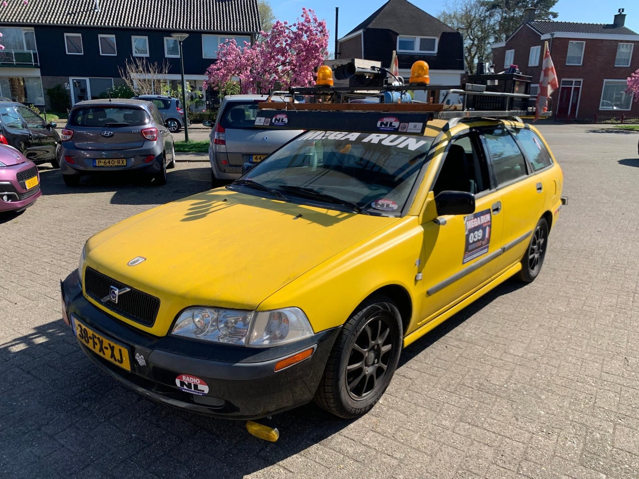 Volvo V40 - 1.8 STATION / CARBAGE RUN / MEGA RUN!! - AutoWereld.nl