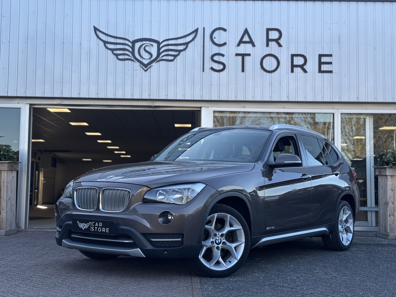 BMW X1 - sDrive18i Executive |ST VWM|CLIMA|LM VELGEN 18"|SPORTIEF - AutoWereld.nl
