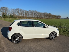 Volkswagen Polo - 1.0 Comfortline Edition