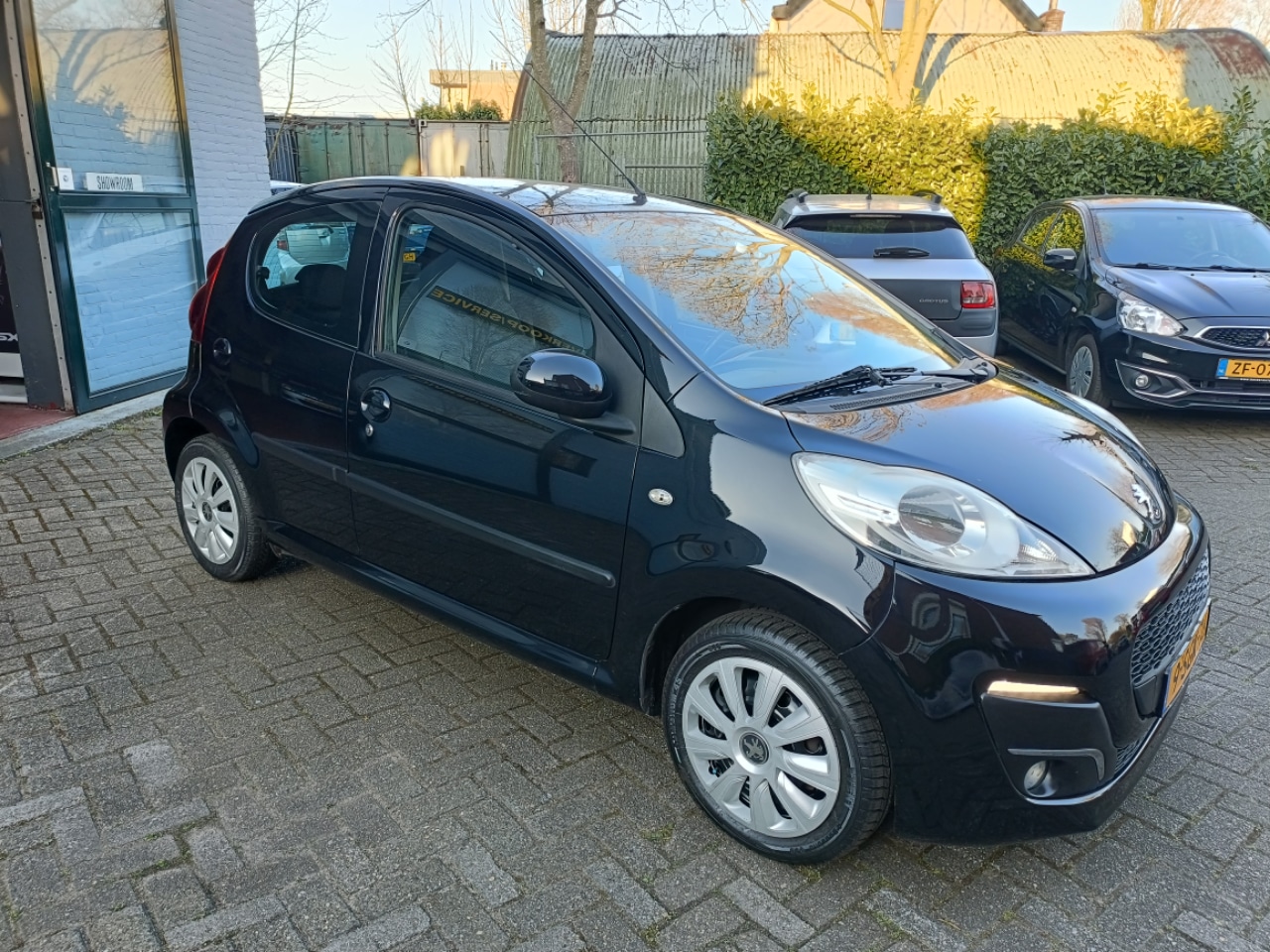 Peugeot 107 - 1.0 Active - AutoWereld.nl