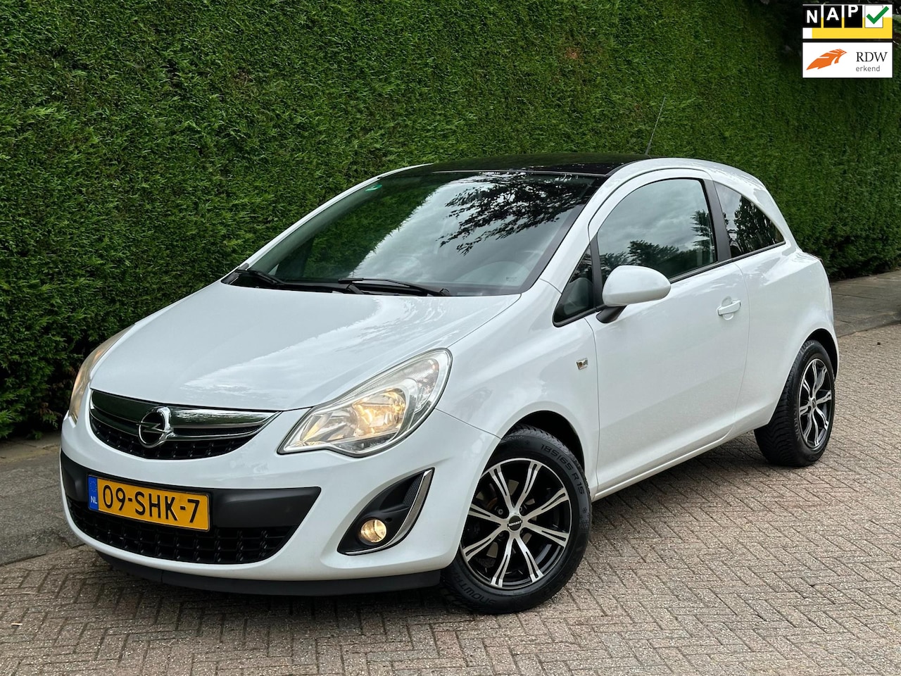 Opel Corsa - 1.2 EcoFlex /LPG G3/AIRCO/CRUISE/APKNIEUW/RIJDTGOED!/ - AutoWereld.nl