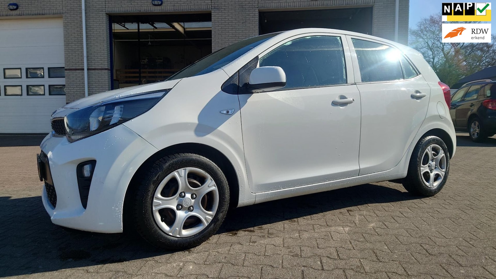Kia Picanto - 1.0 CVVT ComfortLine AC / NAVI - AutoWereld.nl