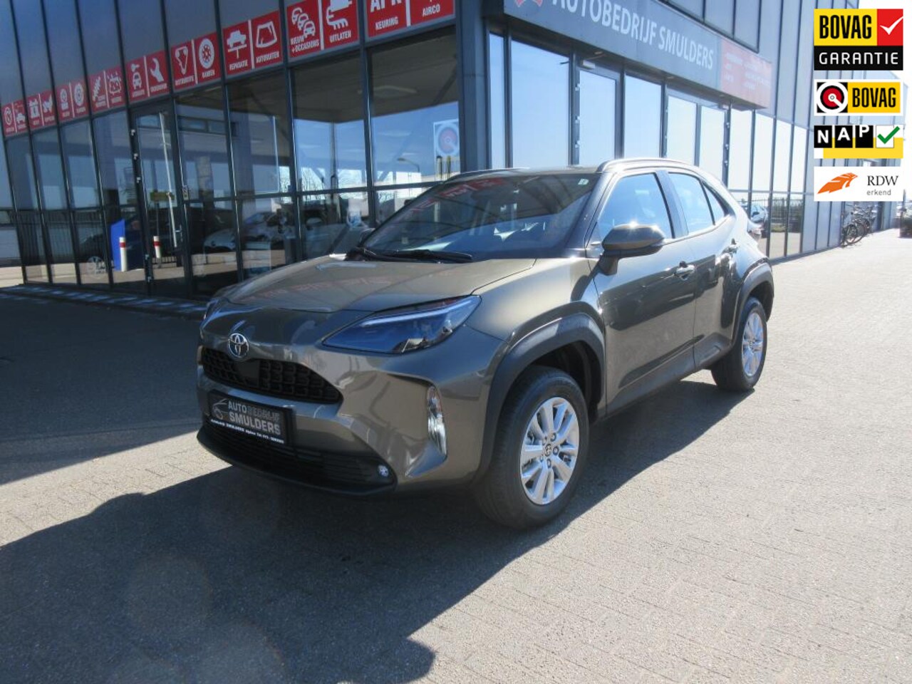 Toyota Yaris Cross - 1.5 Hybrid 115 Active,verwarmde stoelen en stuurwiel,climate control,etc... - AutoWereld.nl