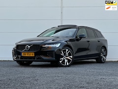 Volvo V60 - 2.0 T8 Twin Engine AWD R-Design Org NL Pano HK Camera