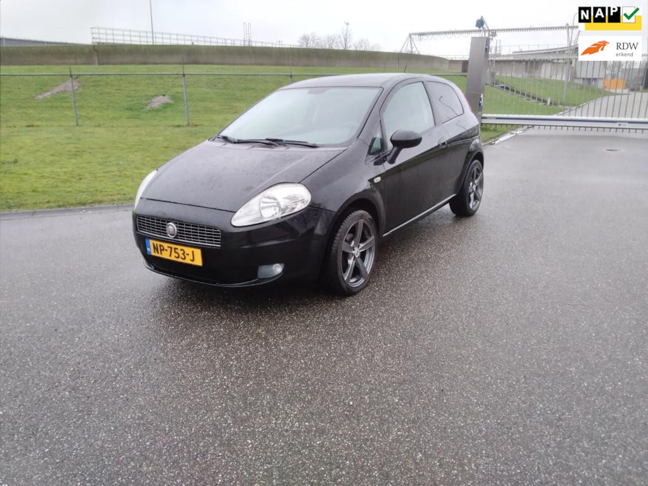 Fiat Grande Punto - 1.4-16V Edizione Lusso onderhoud ter inzage alhier AIRCO ijskoud