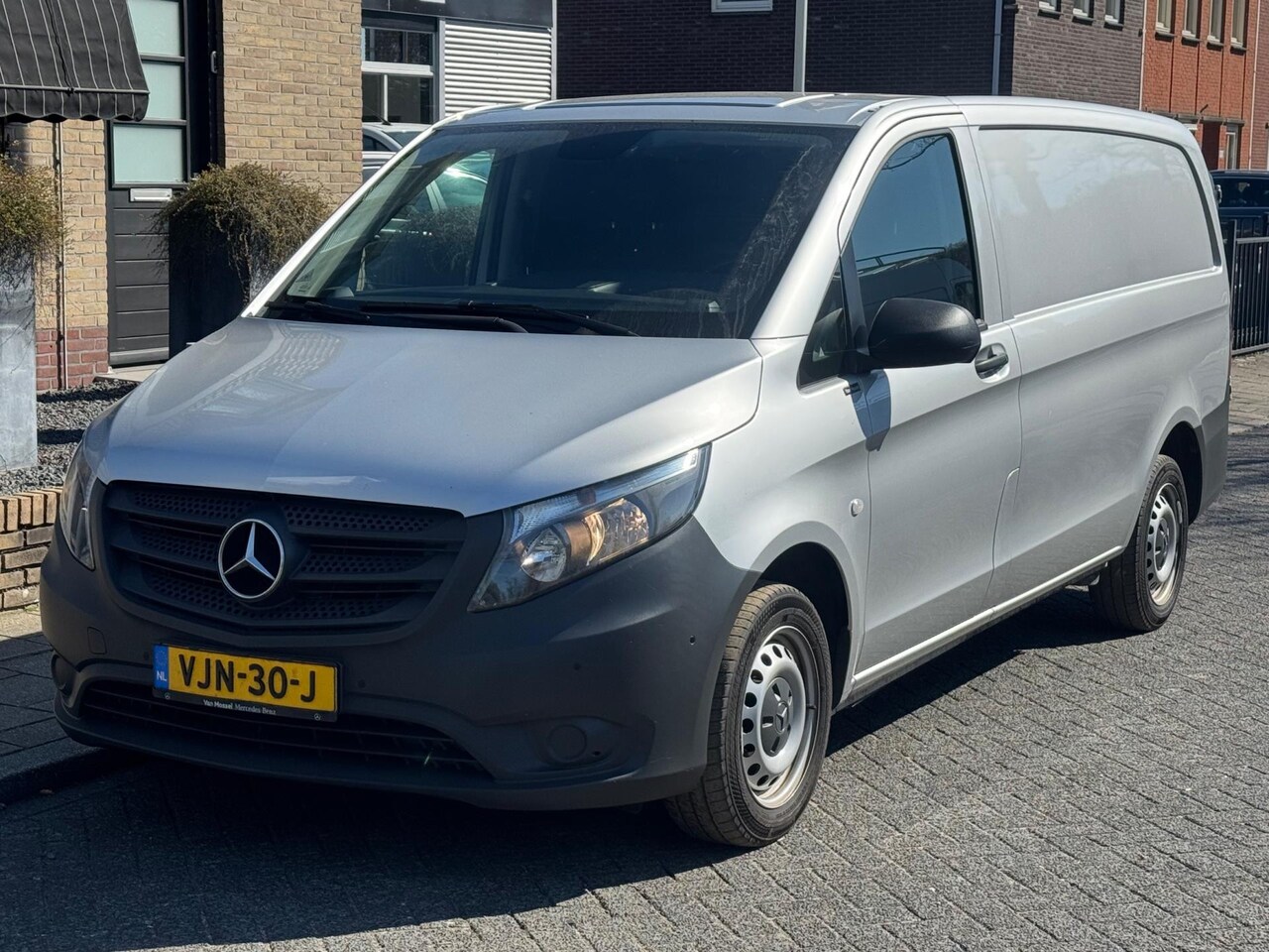 Mercedes-Benz Vito - 114 CDI Automaat Lang RWD *NAVI/CAMERA - AutoWereld.nl