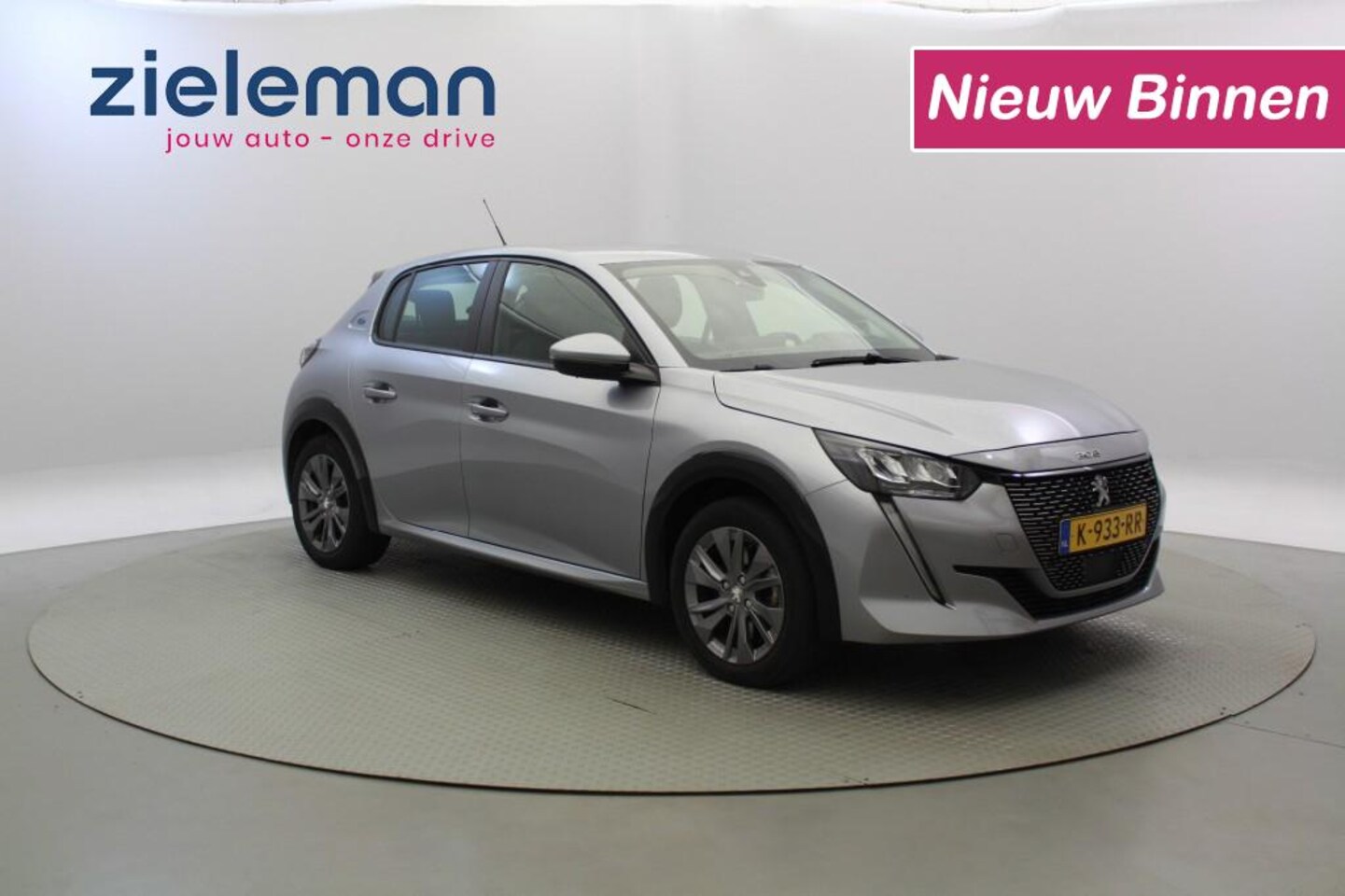 Peugeot e-208 - EV Active Pack 50 kWh - Carplay, SOH 90% - AutoWereld.nl