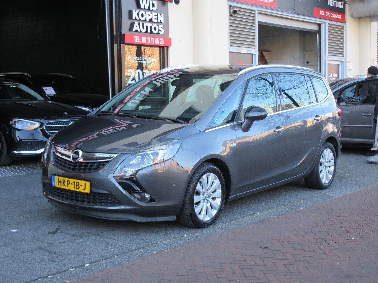 Opel Zafira Tourer - 1.4 Cosmo 7 Persoons Aut Navi Clima Camera - AutoWereld.nl