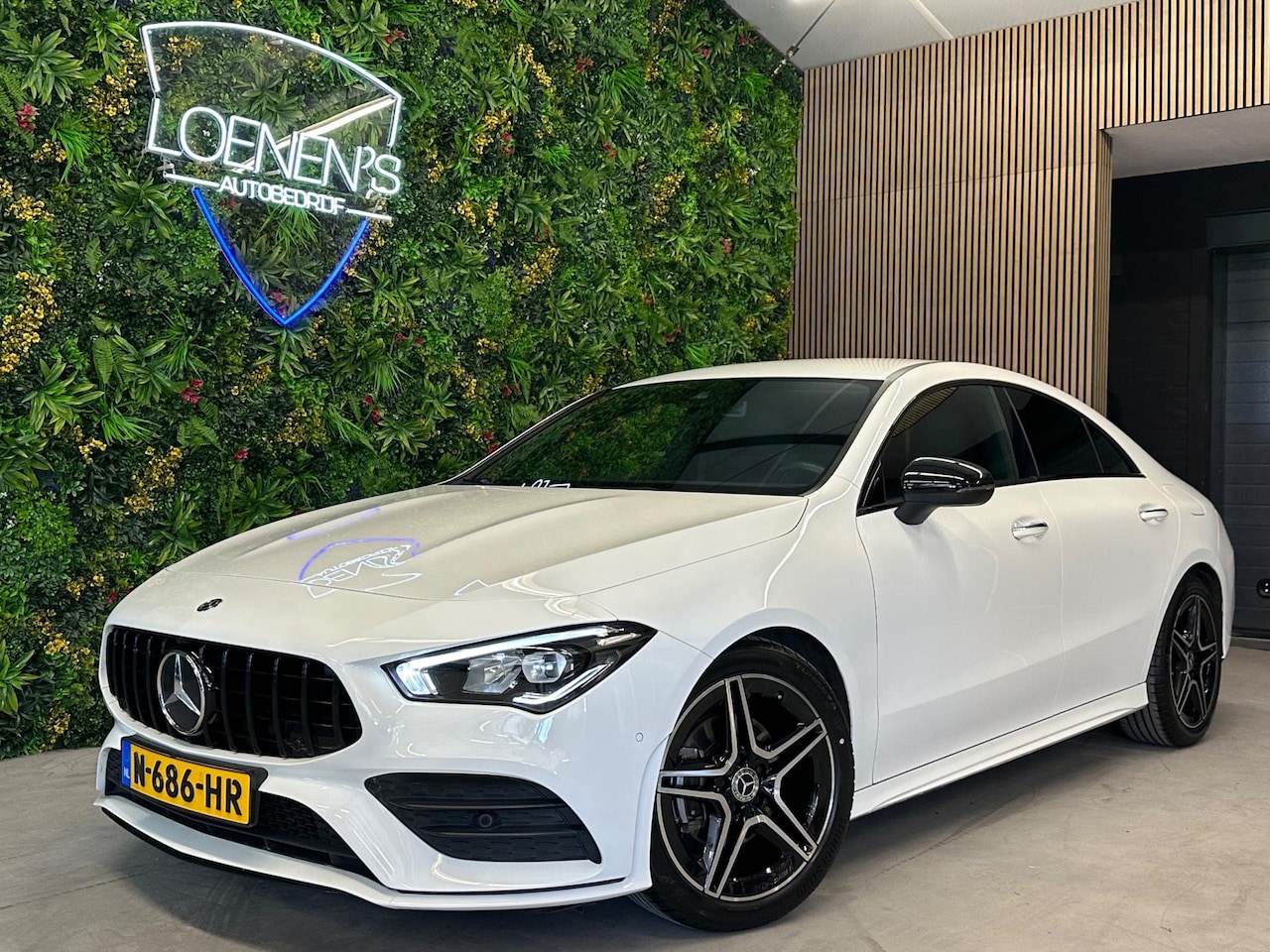 Mercedes-Benz CLA-Klasse - 180 Business Solution AMG / Night / Camera / Sfeer - AutoWereld.nl