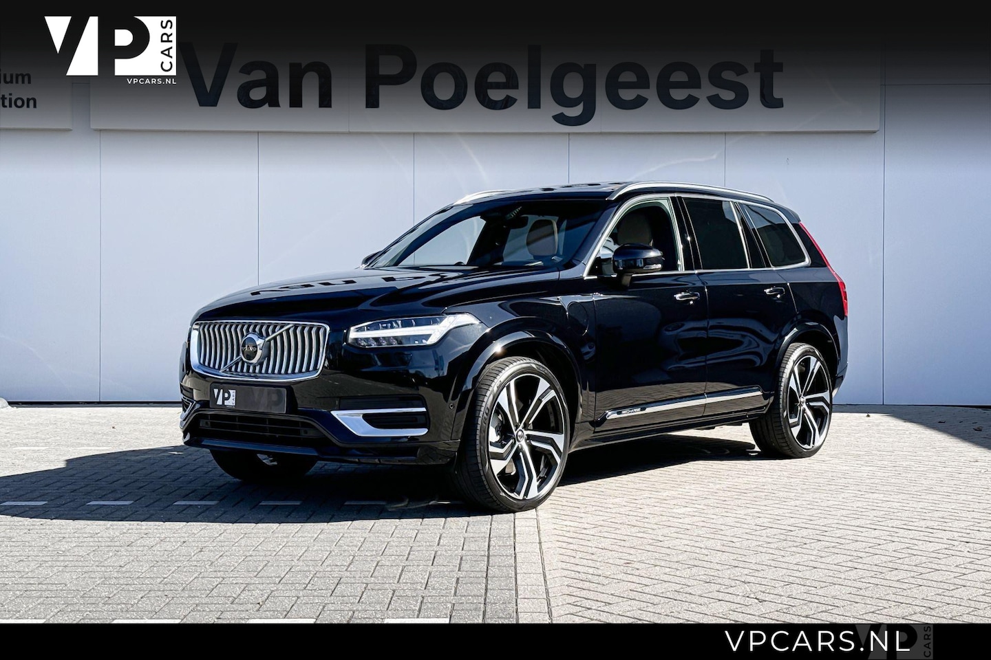 Volvo XC90 - 2.0 T8 Recharge AWD Ultimate Bright Panoramdak | Bowers & Wilkins | Massagefunctie in voor - AutoWereld.nl
