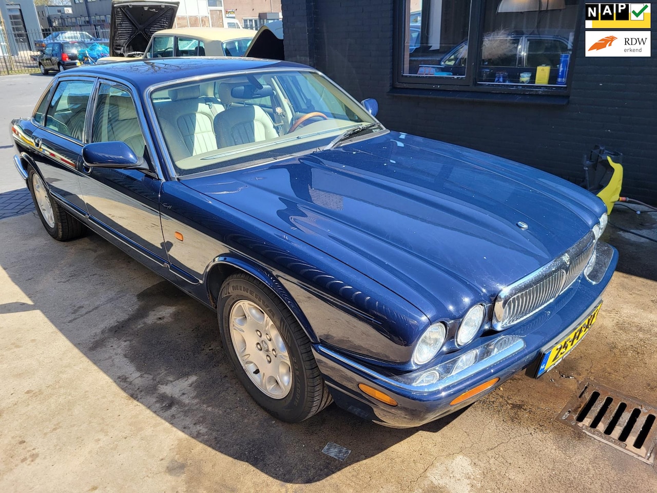 Jaguar Sovereign - 3.2 V8 autom 4drs - AutoWereld.nl