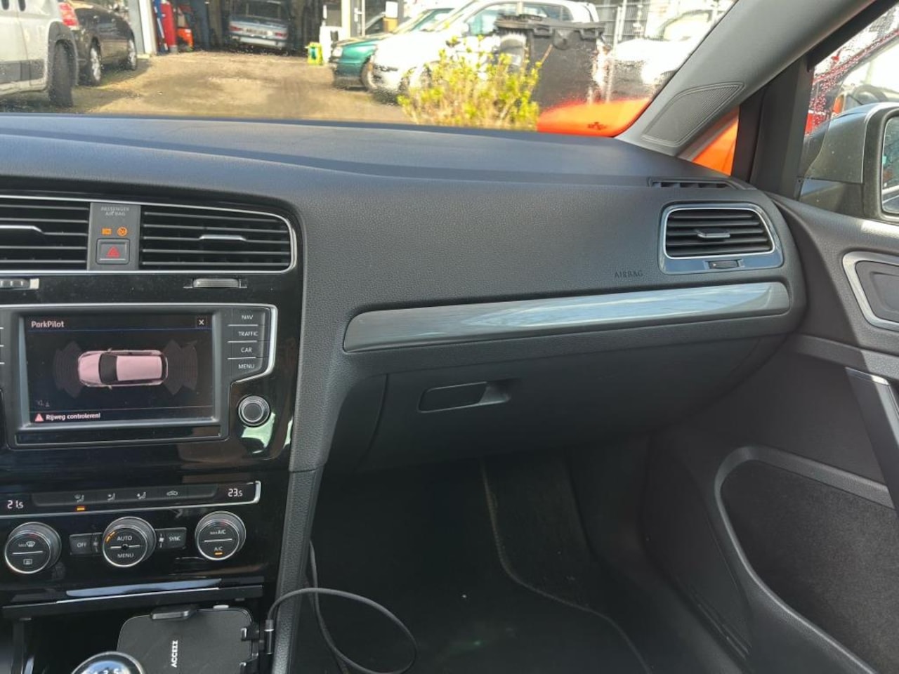Volkswagen Golf - 1.2 TSI Connected Series 1.2 TSI Connected Series - AutoWereld.nl