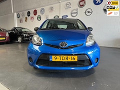 Toyota Aygo - 1.0 VVT-i Now/1 eigenaar/Airco/Apk nieuw/2x sleutels