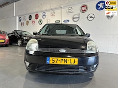 Ford Fiesta - 1.6-16V Futura/Apk nieuw/Navi