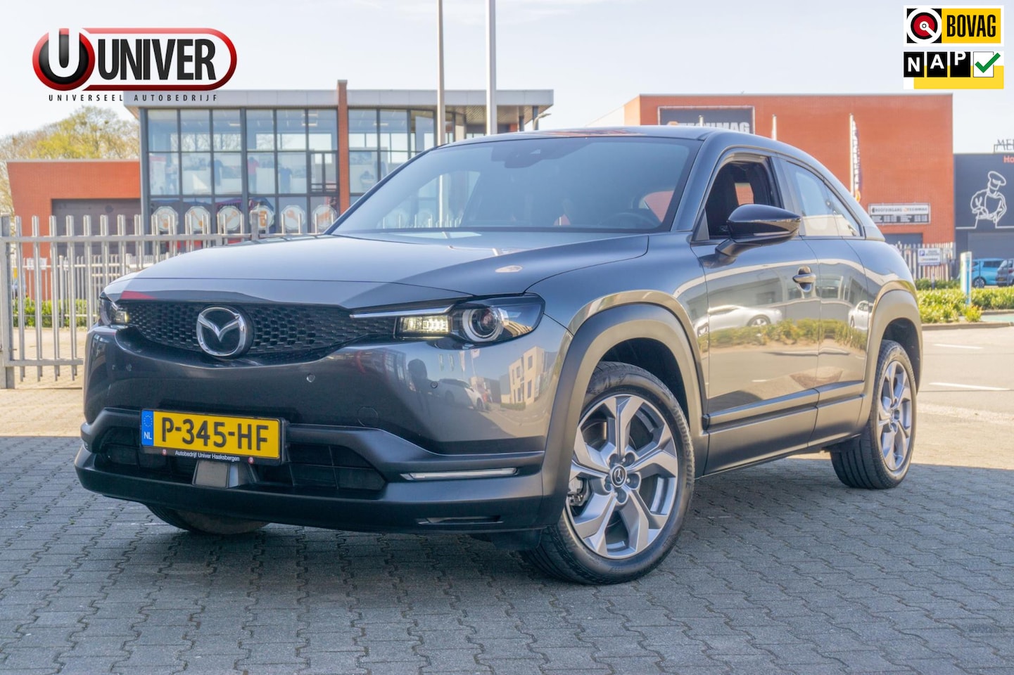Mazda MX-30 - E-SkyActiv 145 Comfort 36 kWh HEADS UP/CAMERA/DODE HOEK - AutoWereld.nl