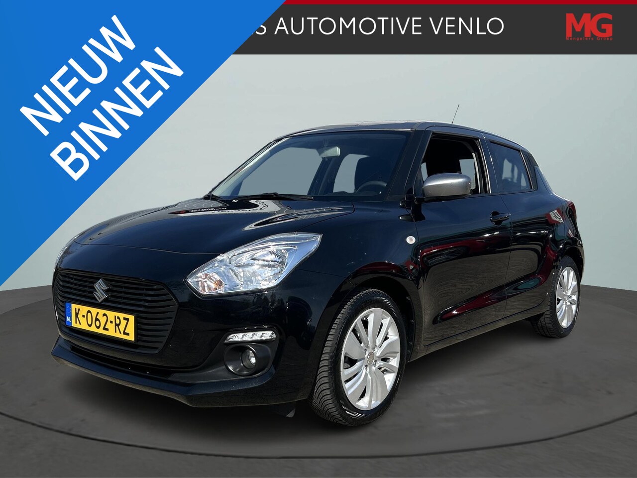 Suzuki Swift - 1.0 Select Airco / Navigatie / Camera / All-Seasonbanden - AutoWereld.nl
