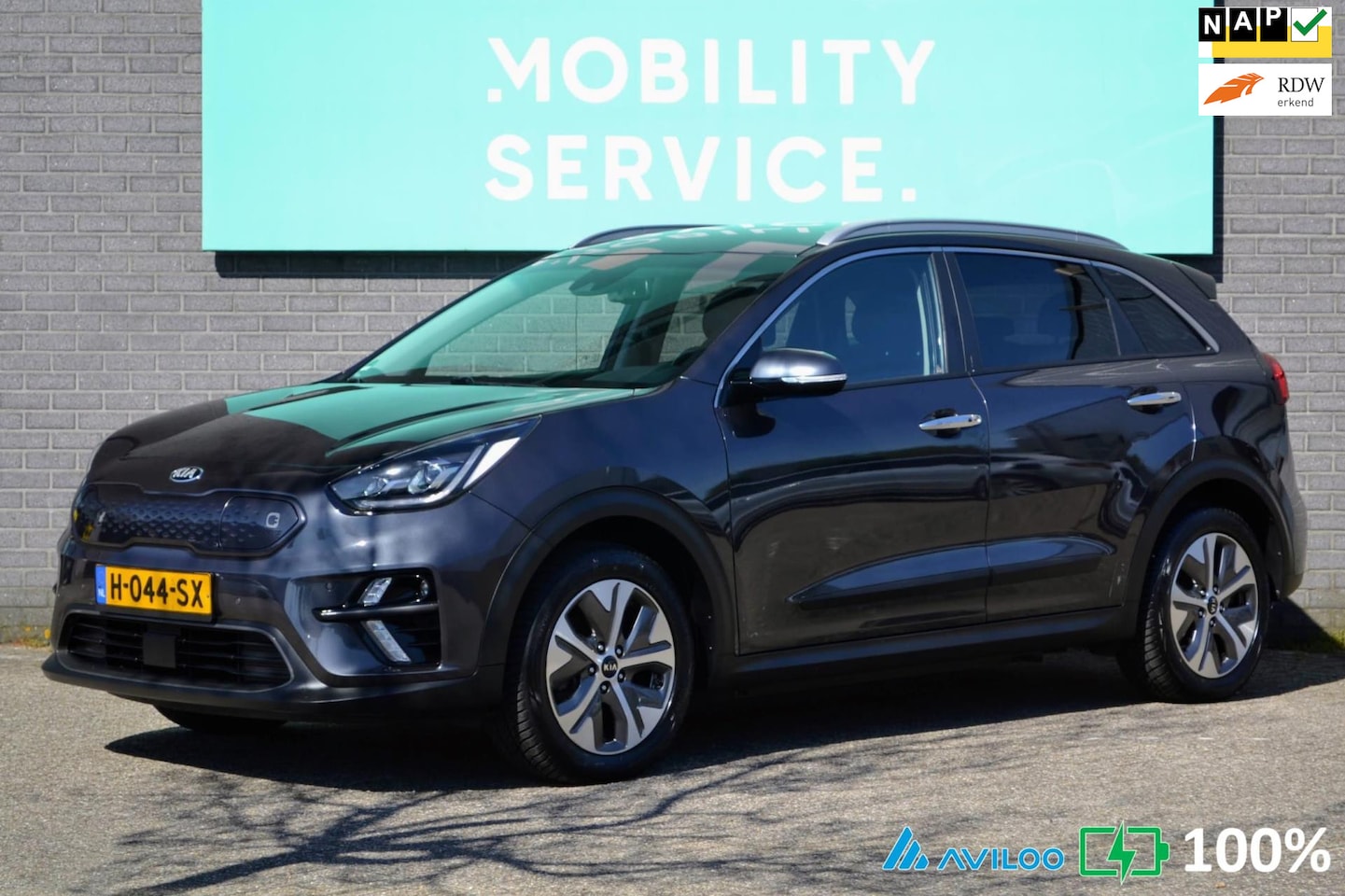 Kia e-Niro - ExecutiveLine 64 kWh SOH100% Clima ACC Leder CarPlay LaneAssist LED - AutoWereld.nl