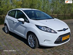 Ford Fiesta - 1.25 Limited 2e eigenaar dealer onderhouden airco elektrische ramen cv op afs