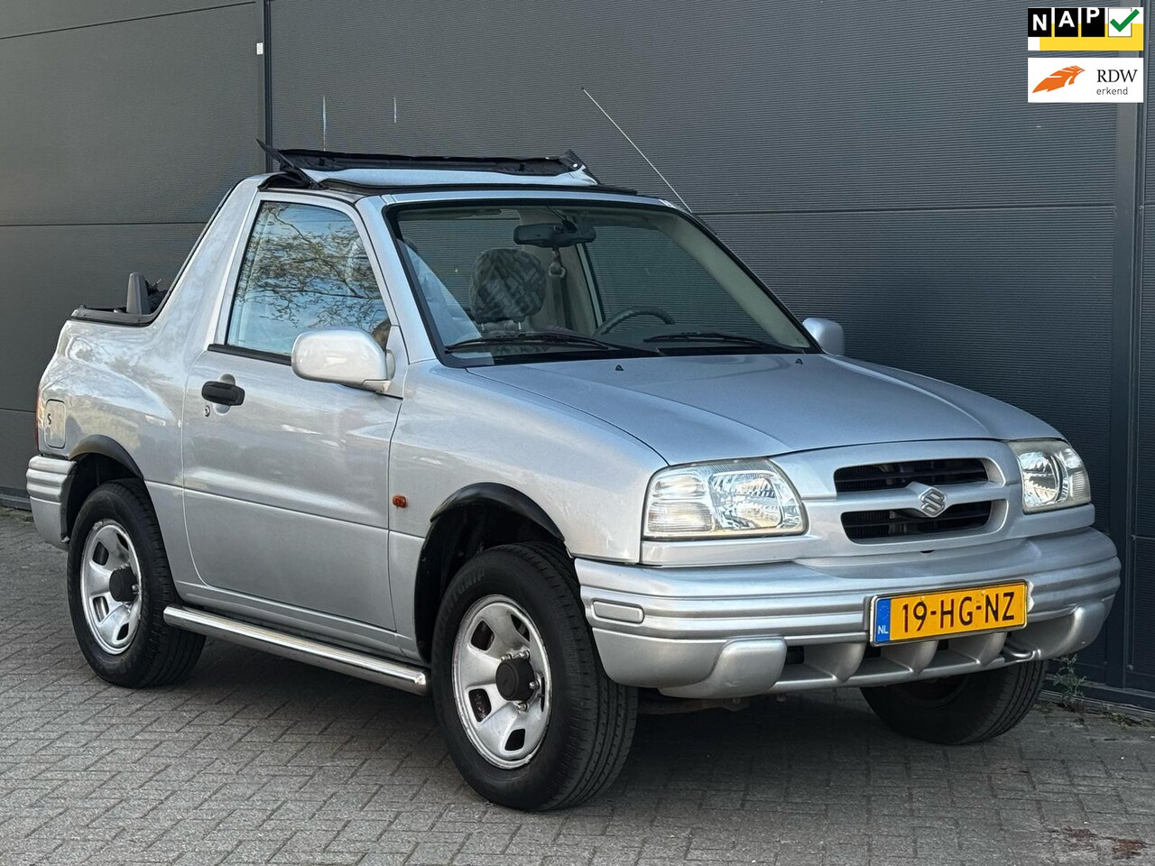 Suzuki Grand Vitara - 2.0 4x4 Cabrio SOFT TOP APK NAP - AutoWereld.nl