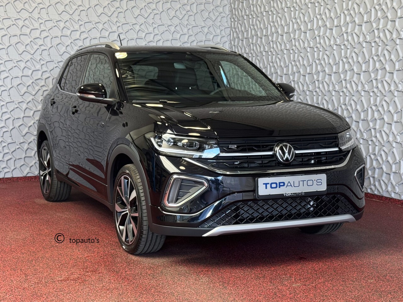 Volkswagen T-Cross - 1.5 TSI 150PK R-LINE EDITION LED 18''LMV IQ CAMERA STOELVERW 2025 - AutoWereld.nl
