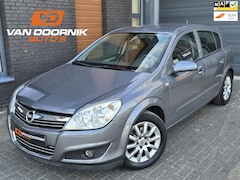 Opel Astra - 1.6 Temptation Airco/5-Deurs/Trekhaak/Nieuwe APK