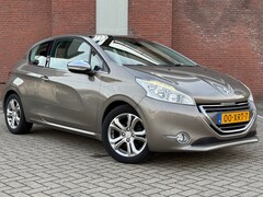Peugeot 208 - 1.6 e-HDi Allure|LEDER|NAVI|1EIG|GOED-ONDERHOUDEN