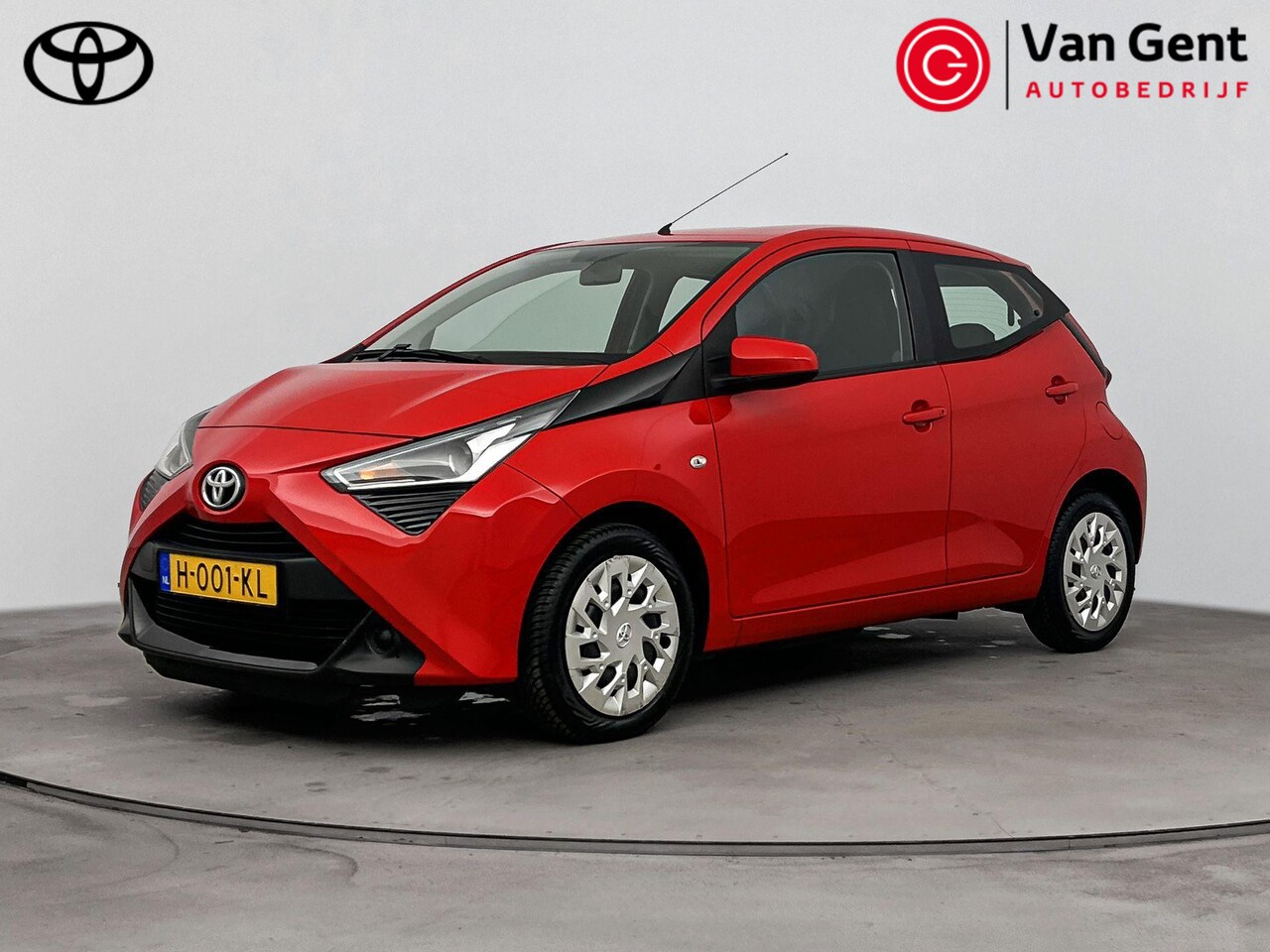 Toyota Aygo - 1.0 VVT-i x-play | Apple Carplay / Android Auto | Carmera | - AutoWereld.nl