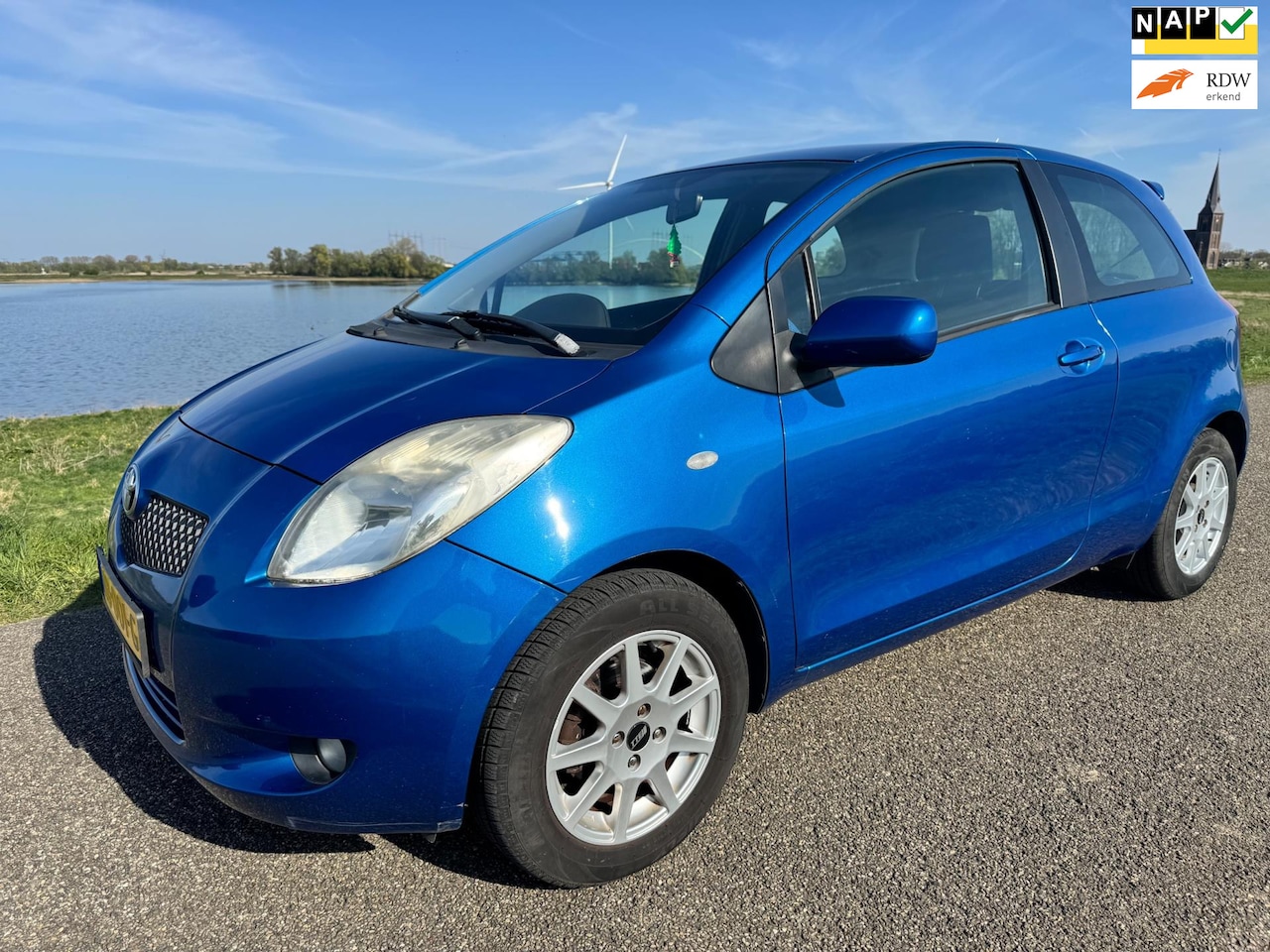Toyota Yaris - 1.3 VVTi Terra 1.3 VVTi Terra Airco - AutoWereld.nl