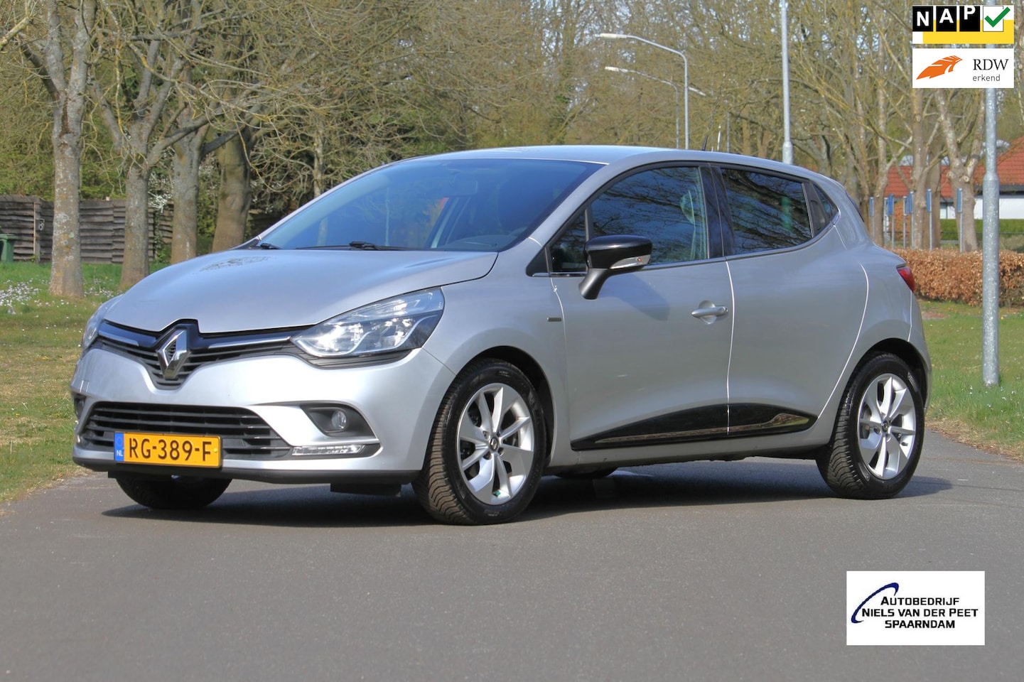 Renault Clio - 0.9 TCe Limited / Navigatie / Sportvelgen / Airco / Bluetooth / Trekhaak / Cruise control - AutoWereld.nl
