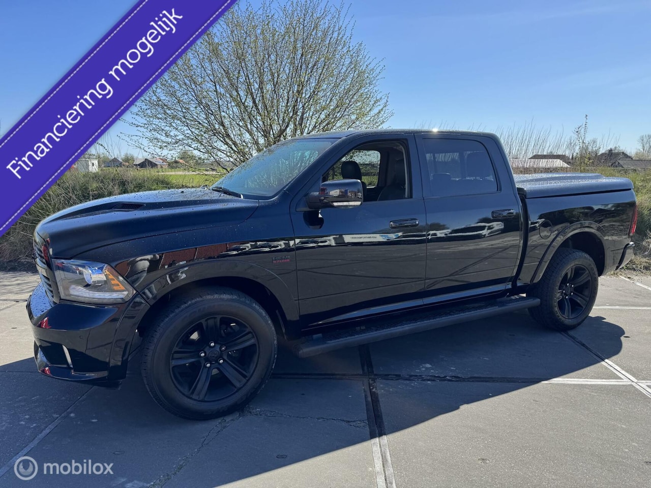 Dodge Ram 1500 - 5.7 V8 Crew Cab | Luchtvering | LPG/Benzine - AutoWereld.nl