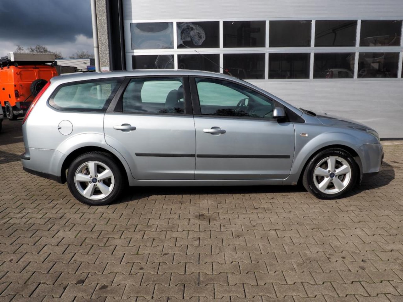 Ford Focus Wagon - 1.6 16V First Edition AIRCO CRUISE LM VELGEN