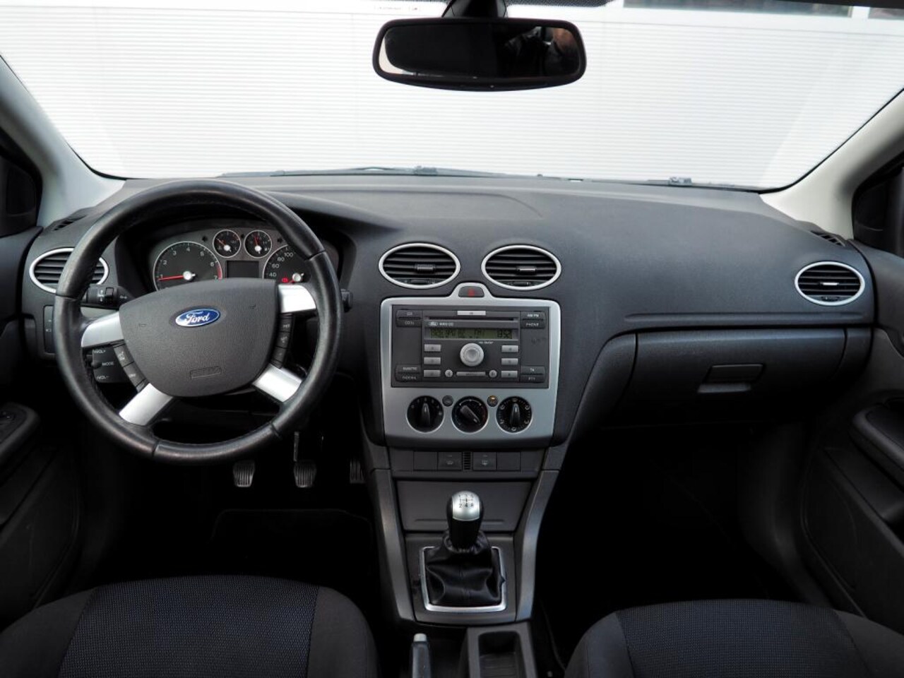 Ford Focus Wagon - 1.6 16V First Edition AIRCO CRUISE LM VELGEN
