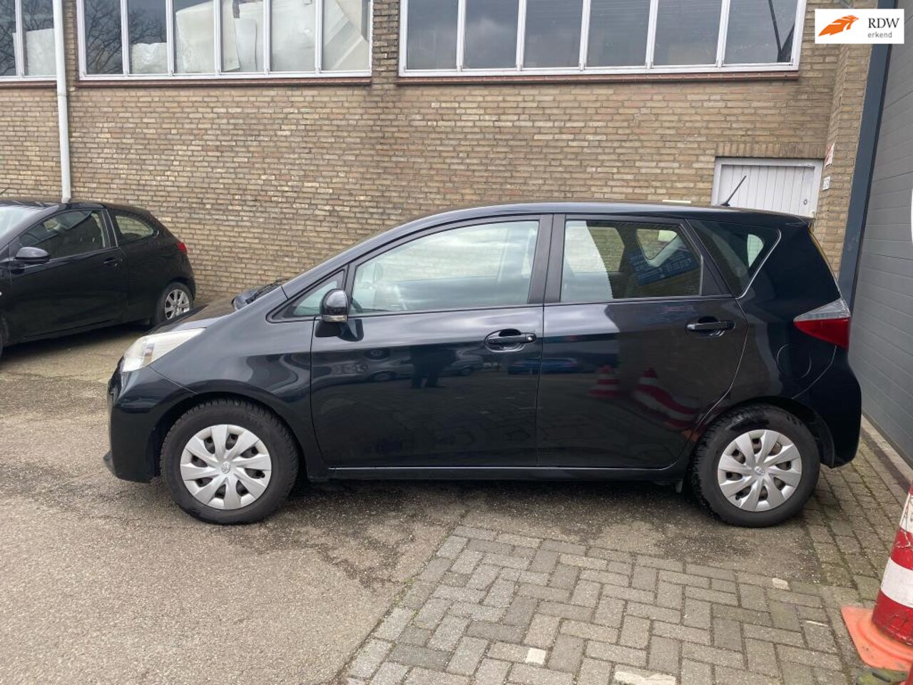 Toyota Verso S - 1.3 VVT-i Aspiration 1.3 VVT-i Aspiration - AutoWereld.nl