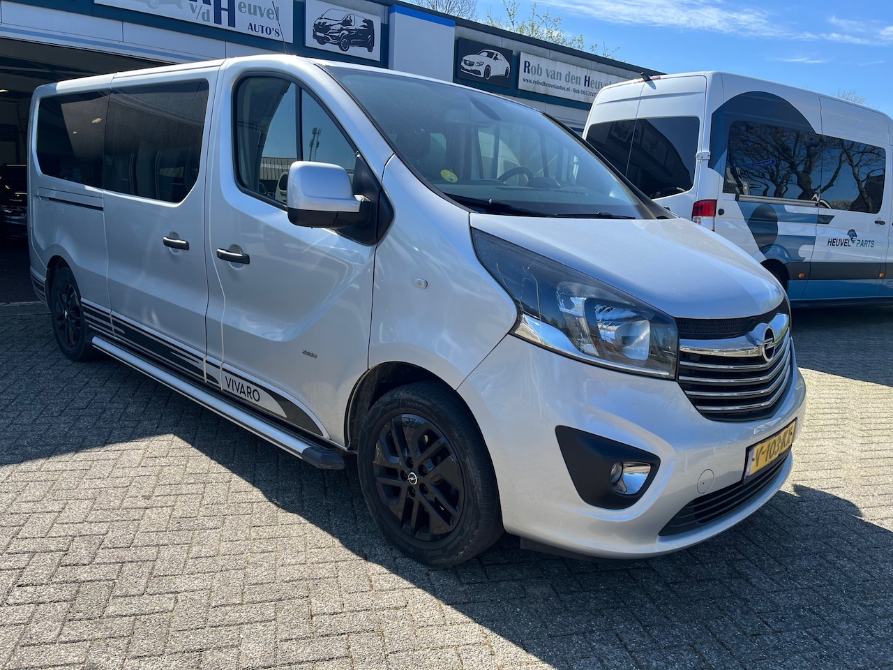 Opel Vivaro - 1.6 CDTI L2H1 DC Sport 1.6 CDTI 145 PK L2H1 DC Sport - AutoWereld.nl