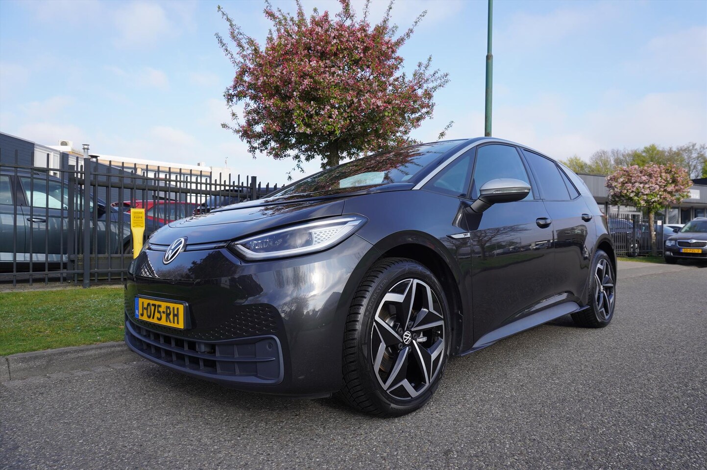 Volkswagen ID.3 - 58kWh 204pk 1ST Plus Navigatie Apple Carplay - AutoWereld.nl