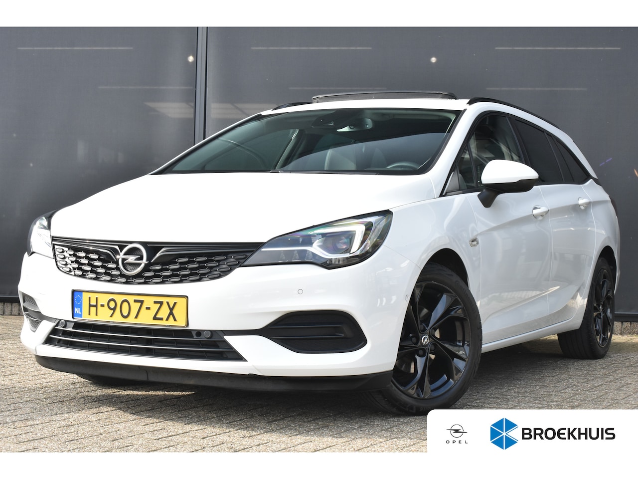 Opel Astra Sports Tourer - 1.2 Elegance | Vol-Leder | Schuif/Kanteldak | Elektr. Stoelen | Stoelkoeling/verwarming | - AutoWereld.nl