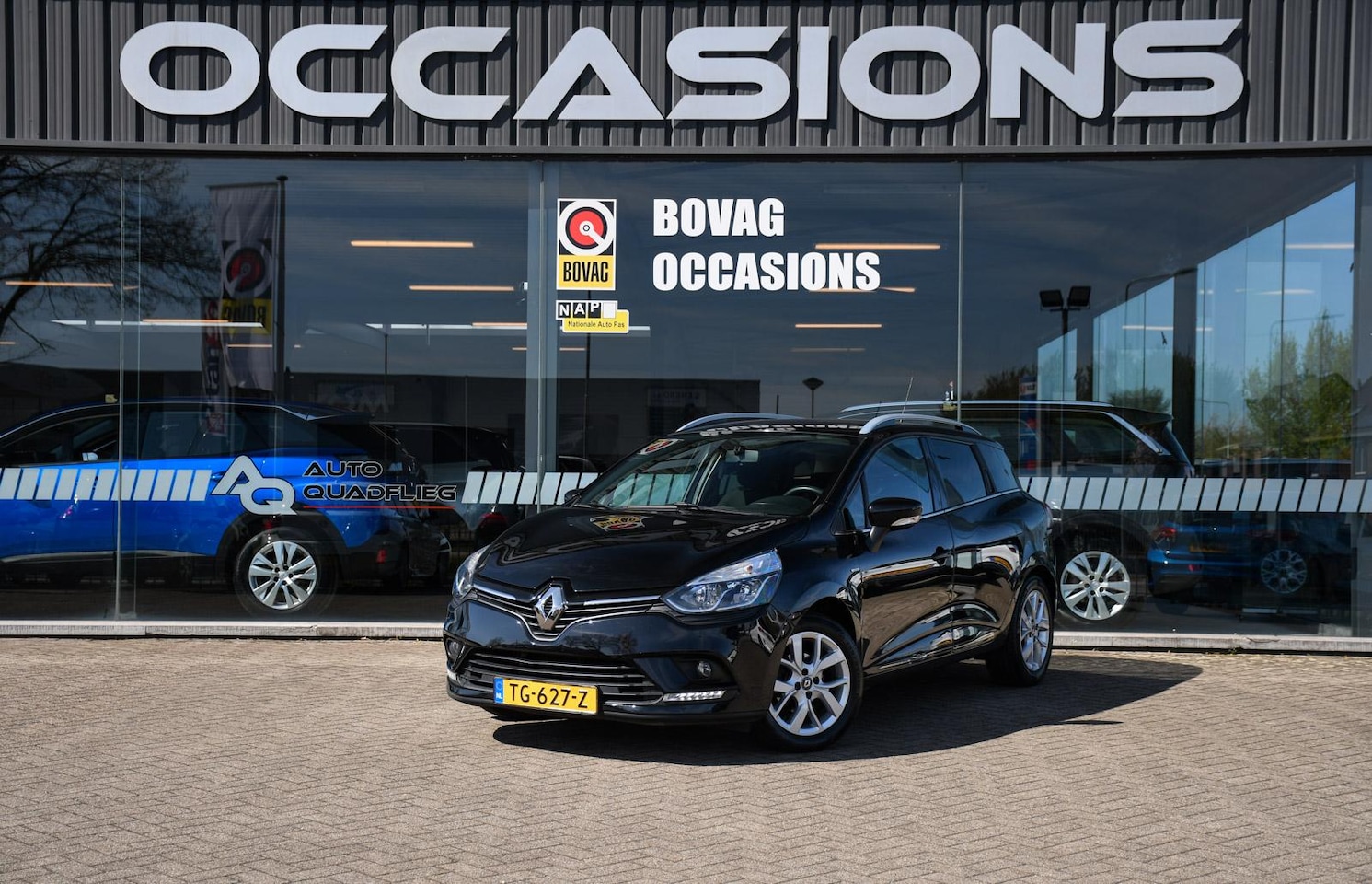 Renault Clio Estate - 0.9 TCe Limited NAVIGATIE/ CRUISE CONTROL/ LM 16 - AutoWereld.nl