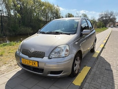 Toyota Yaris - 1.3 VVT-i Sol- Automaat