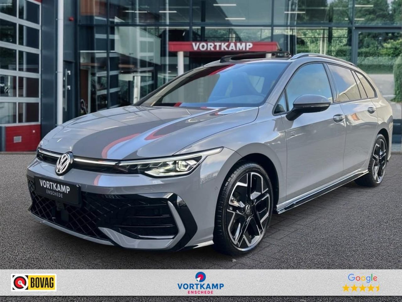 Volkswagen Golf - 1.5 eTSI DSG R-LINE PANO-DAK/TREKHAAK/360-CAMERA/NAVI/CARPLAY - AutoWereld.nl