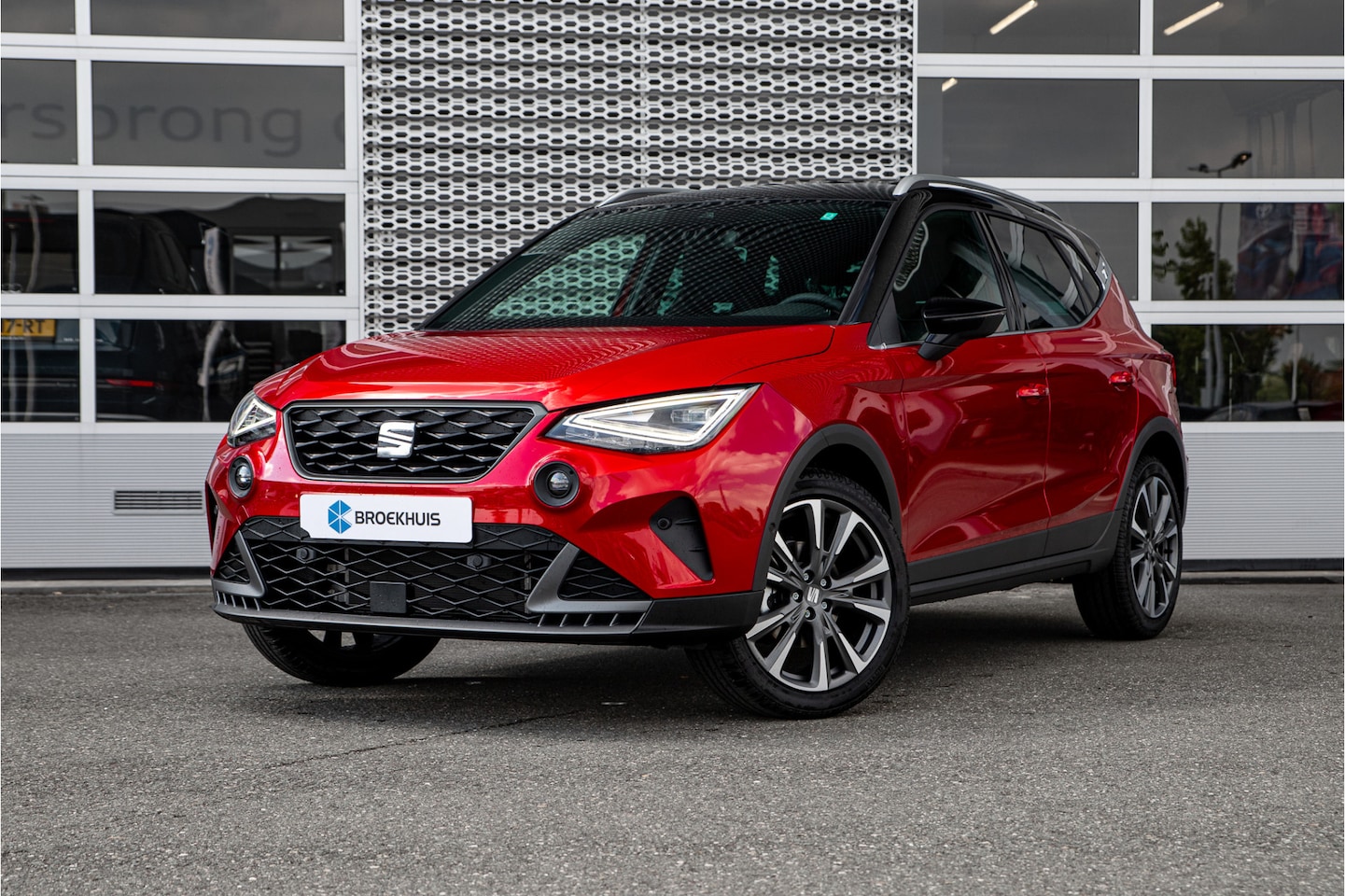 Seat Arona - 1.0 EcoTSI 95PK FR Anniversary | 18'' LMV | Achteruitrijcamera | Extra Fabrieksgarantie | - AutoWereld.nl