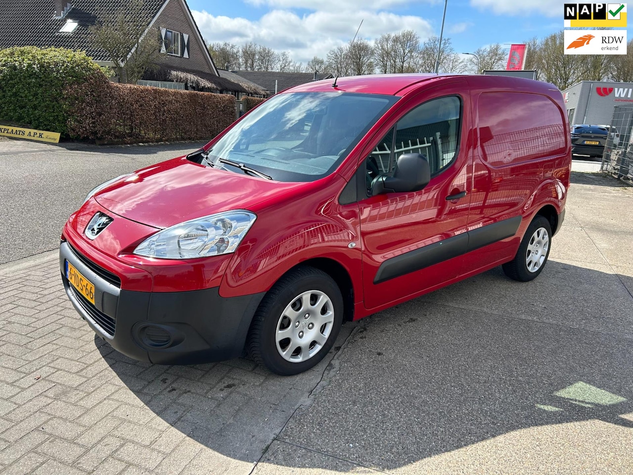 Peugeot Partner - 120 1.6 HDI L1 XT 120 1.6 HDI L1 XT - AutoWereld.nl