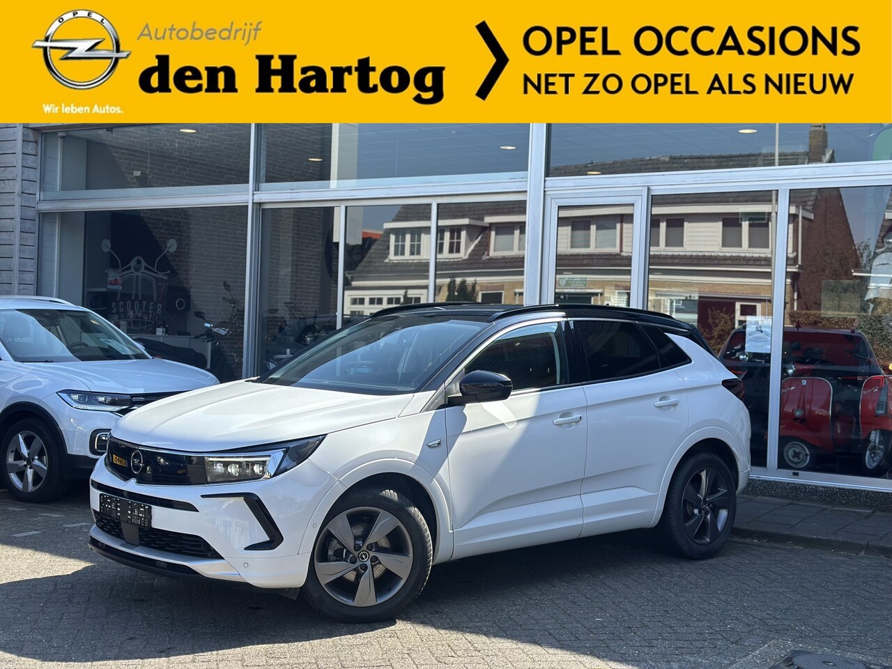 Opel Grandland - 1.2 Turbo Ultimate Automaat Leder/stoel verwarming en koeling/360 camera. - AutoWereld.nl