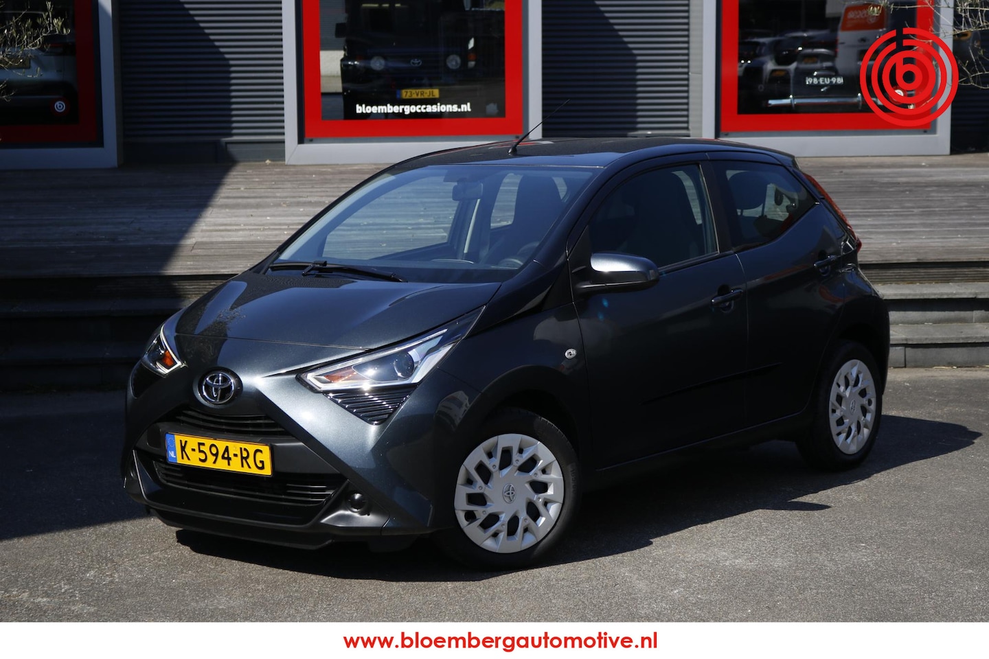 Toyota Aygo - 1.0 VVT-i x-play 1.0 VVT-i x-play - AutoWereld.nl