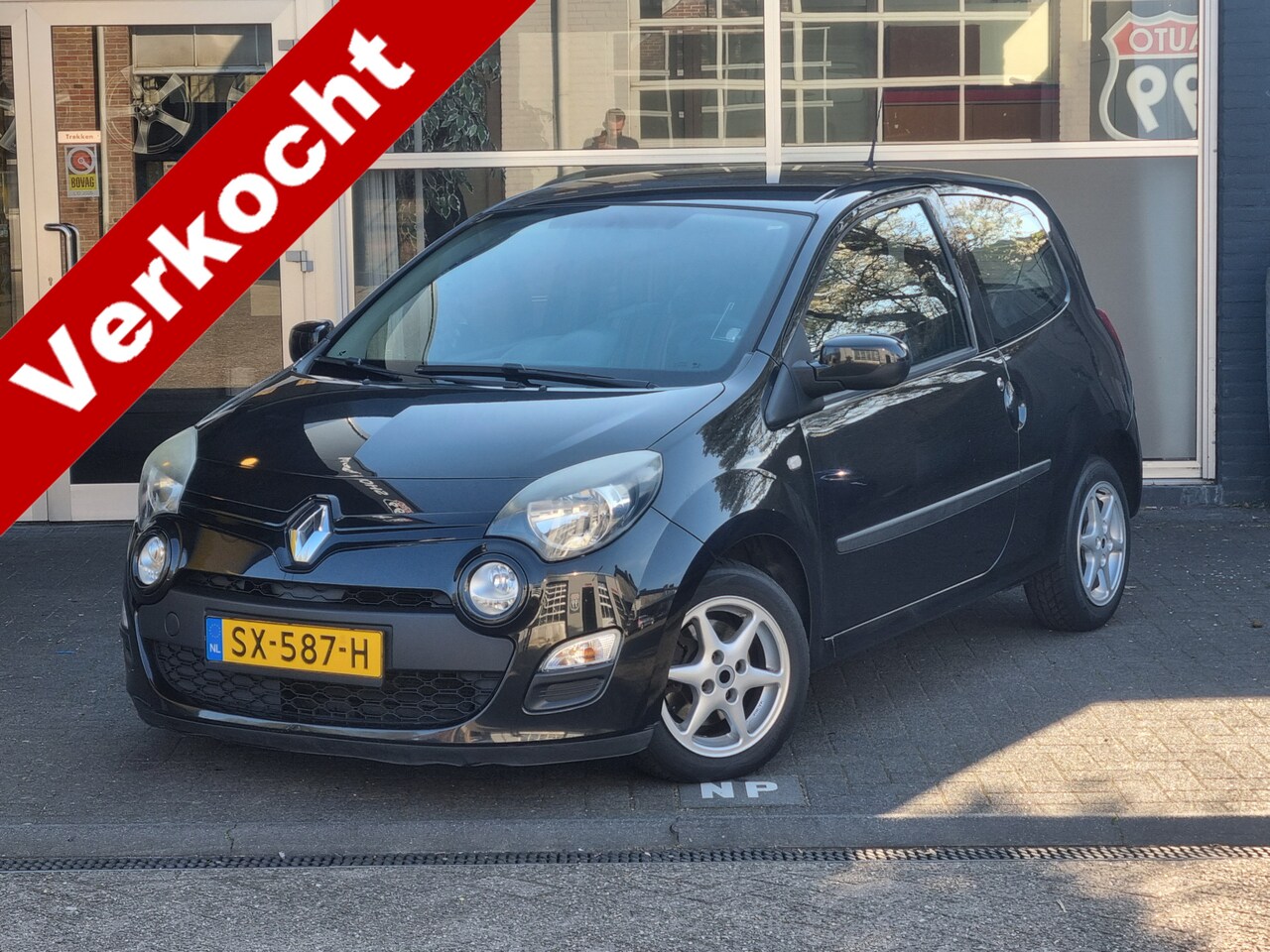 Renault Twingo - 1.2 16V Authentique AIRCO / BLUETOOTH - AutoWereld.nl